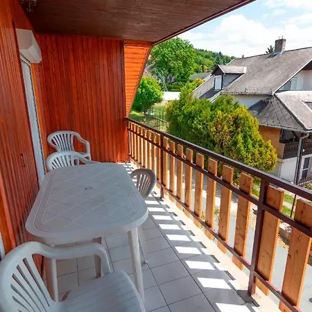 Guest house Kovacs Vendeghaz Vonyarcvashegy