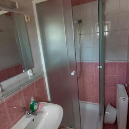 Kovacs Vendeghaz Guest house